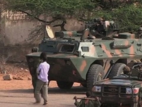 African Union troops search Kismayu for rebel bombs