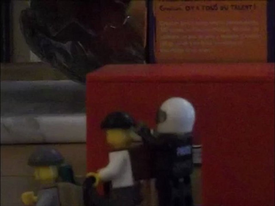 vol dans un restaurant brick film