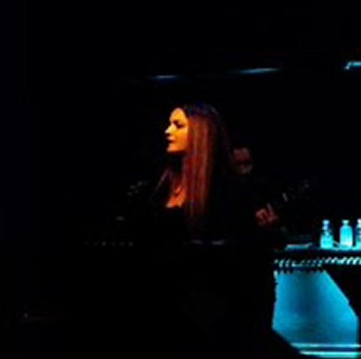 Jülide Özçelik Kimse Bilmez