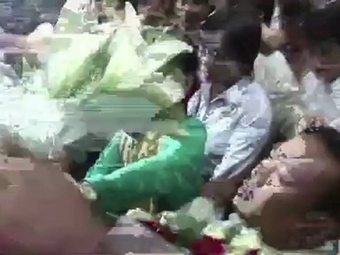 Birmanie: Aung San Suu Kyi accueillie à son retour des USA