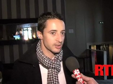 Le jockey Christophe-Patrice Lemaire présente SHARETA