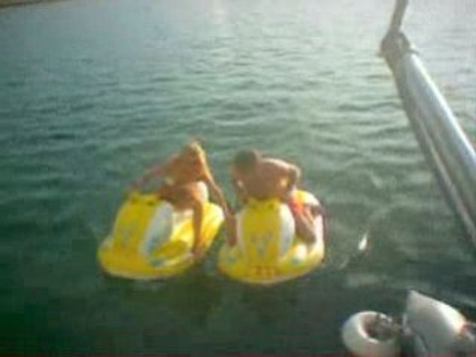 Jet-ski gonflable électrique