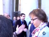 Rajoy huyendo otra vez de la prensa
