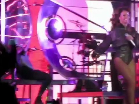 Rihanna sans remords et sans le haut