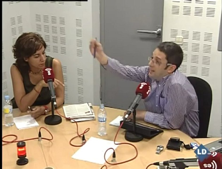 Tertulia de Luis Herrero: El editorial de 'El País' - 18/07/11