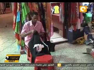 شيكو فنان الغردقة تخصص في الرسم على تي شيرتات السائحين