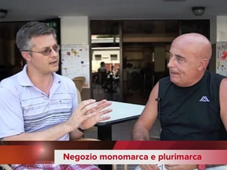 Come smettere di fumare con la sigaretta elettronica 1 Conviene aprire un negozio di sigarette elettroniche? La testimonianza di Luigi