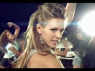 Interview de Lorie - Clochette et le Secret des Fées et sortie de son premier single Coup de Soleil