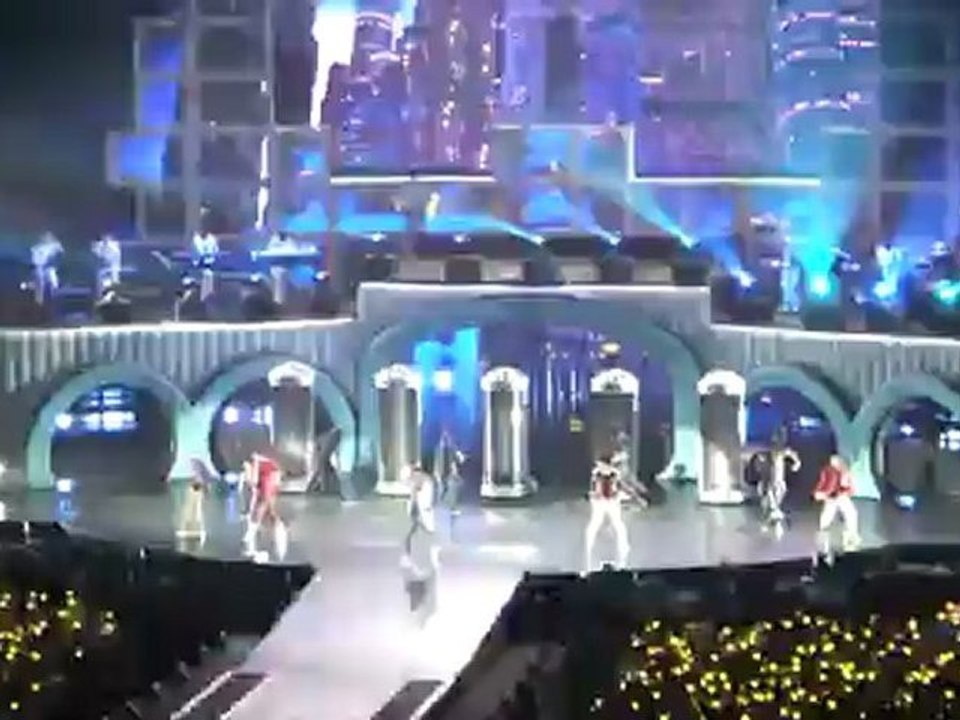 Big Bang Alive Galaxy Tour 2012 @ Singapore Opening (Fan Cam)