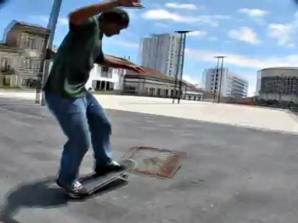 Emanuel Costa - Junho 2010 skate footage 3