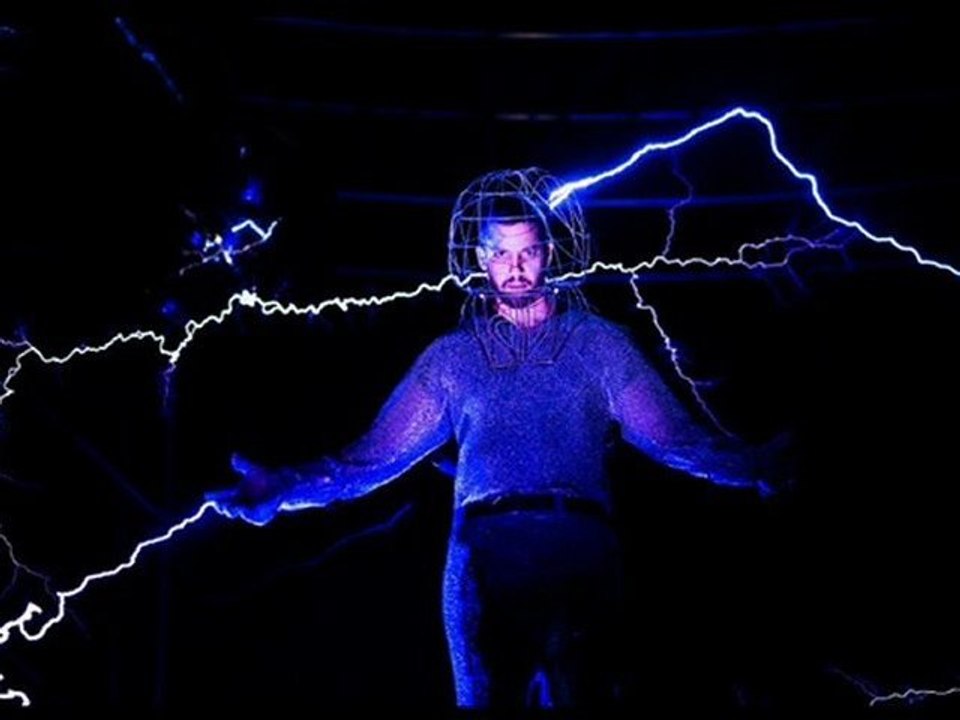 David Blaine 'Electrified' Live Stream Video David Blaine