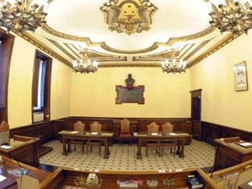 Pope's ex-butler convicted of theft