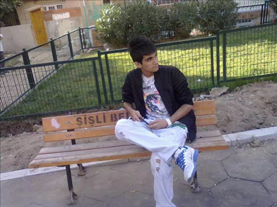 Memet Volkan Ft Es-Low Hodri Meydan 2012