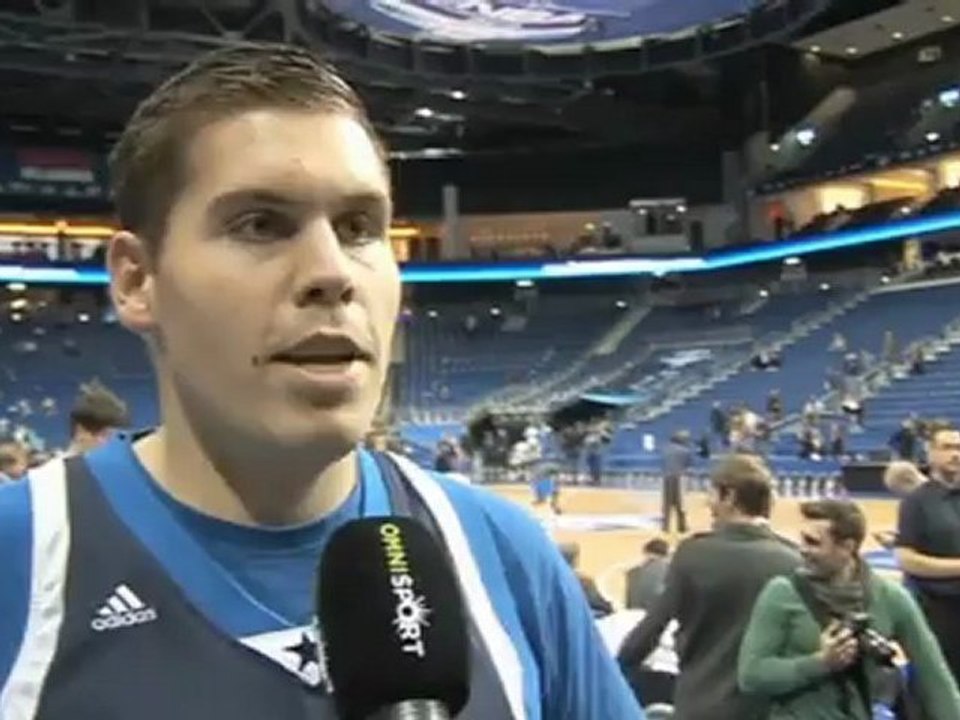 Fans feiern Nowitzki in Berlin