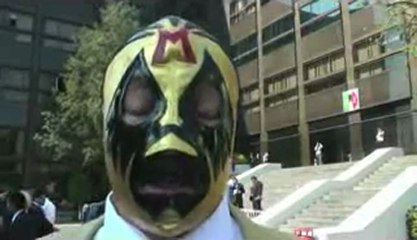 Mensaje positivo de Mil Mascaras.