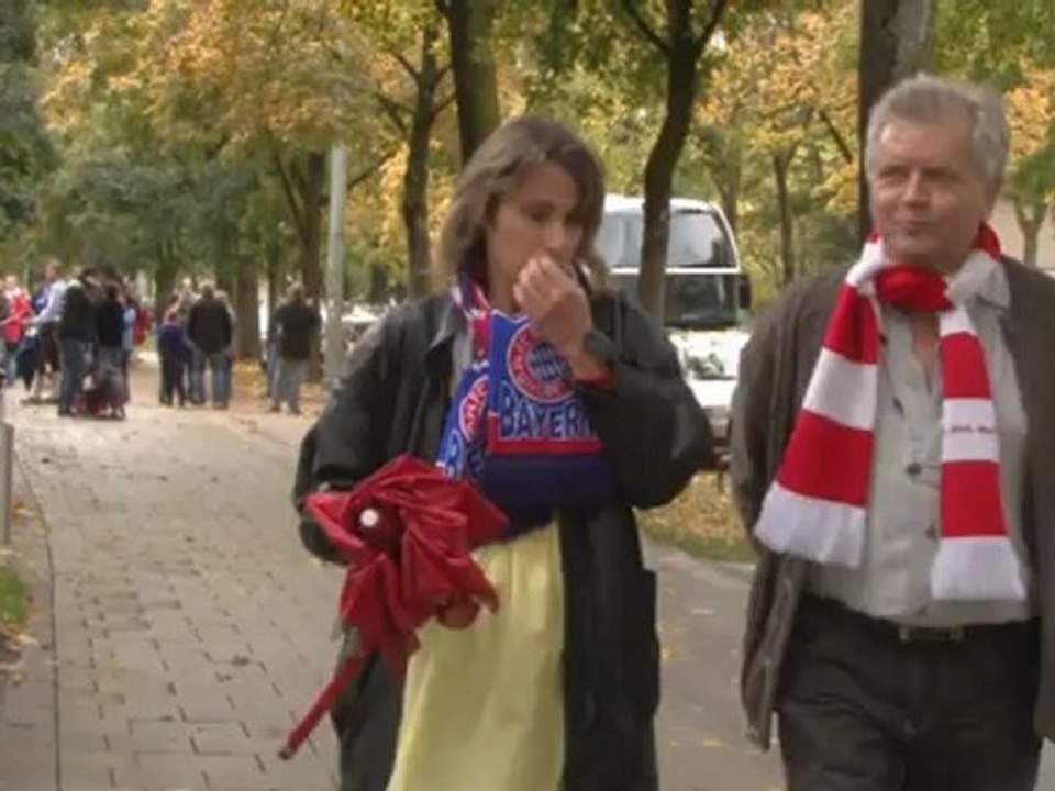 Die Bayern- Reserve läuft aus, Gomez im Einzeltraining