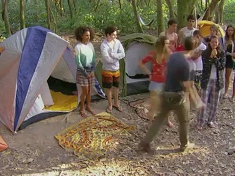 Lia diz a Ju que vai ficar tudo bem