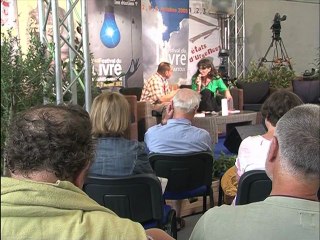 Patricia Dao au Festival du Livre de Mouans-Sartoux.