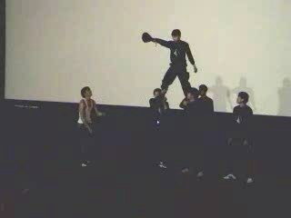 Tony Jaa - High Kick