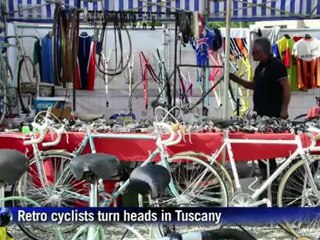 Retro cyclists turn heads in Tuscany