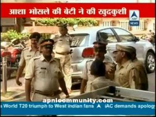 Asha Bhosle Daughter committs suicide 8th October 2012