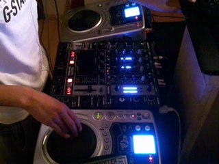 Tribute to DJ Selecta , Mixed By LutroniXx