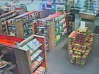 Accident : Jonathan Legear dans une station service avec sa Porsche !