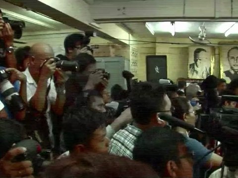 Birmanie: Suu Kyi dit avoir le courage de devenir présidente