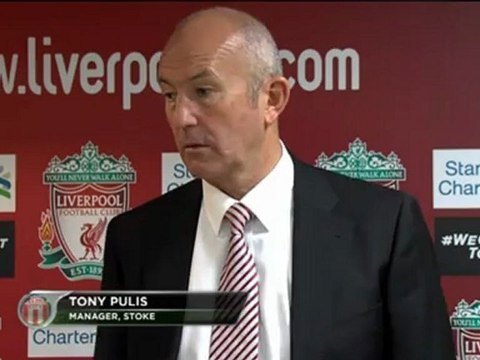 Stoke City - Pulis excédé par le double-plongeon de Suarez