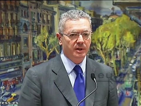 Gallardón cree que Cataluña quedaría fuera del euro