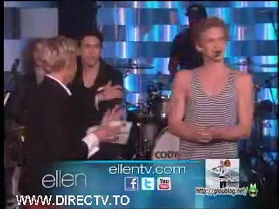 Cody Simpson Performance Oct 08 2012