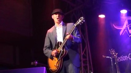 Steve Strongman "Take My Arms" Donnacona 2012