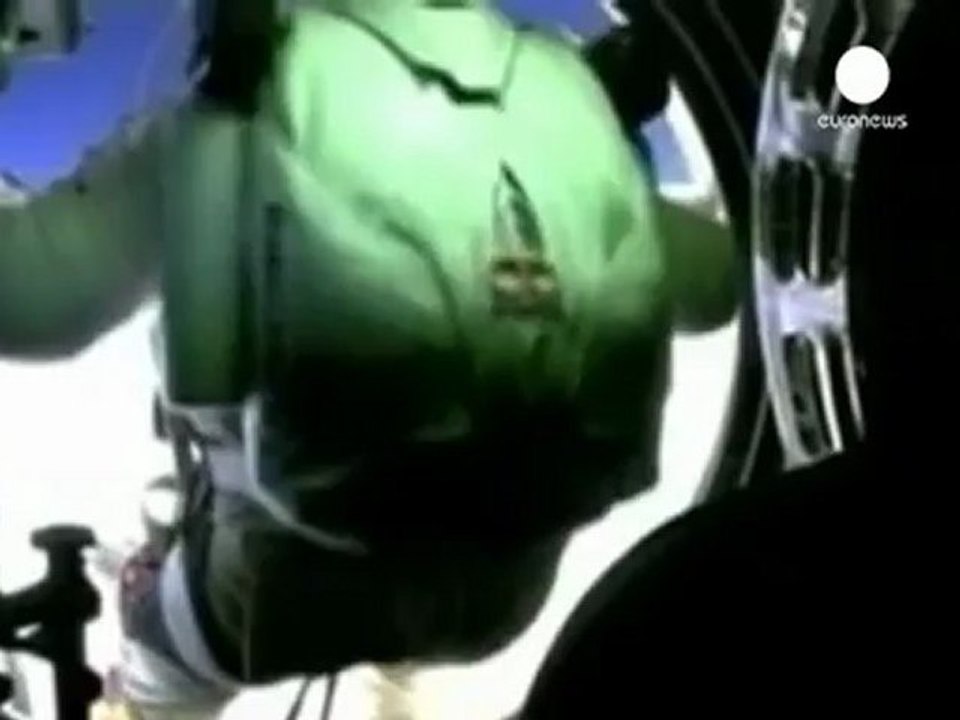 Flying high - Austrian man attempts space jump