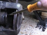 tutoriel peugeot 309 changement des plaquettes de frein et purger le circuit