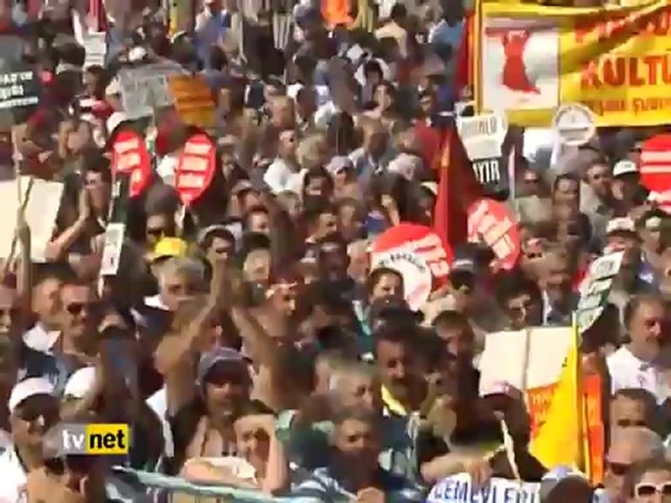 ALEVİLER EYLEMDE