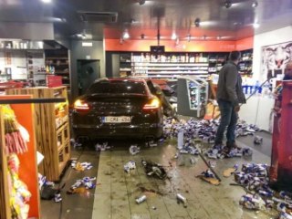 Un footballeur belge défonce une station-service avec sa Porsche !