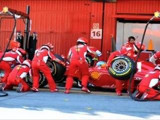 F1, GP Corea 2012: Hembery: "Probabili due pit in Corea"