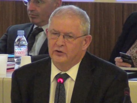 intervention de Jacky Darne sur le Très haut débit lors du conseil du 8 octobre