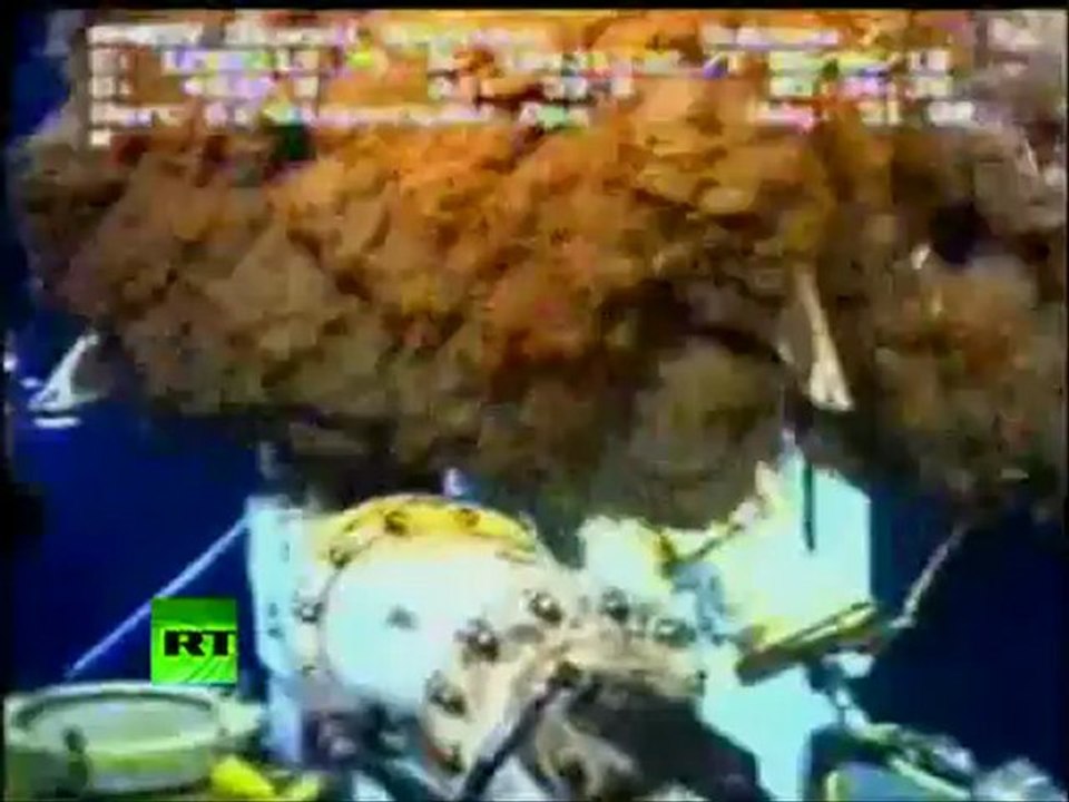 BP oil spill cap in action: New underwater video of Gulf leak