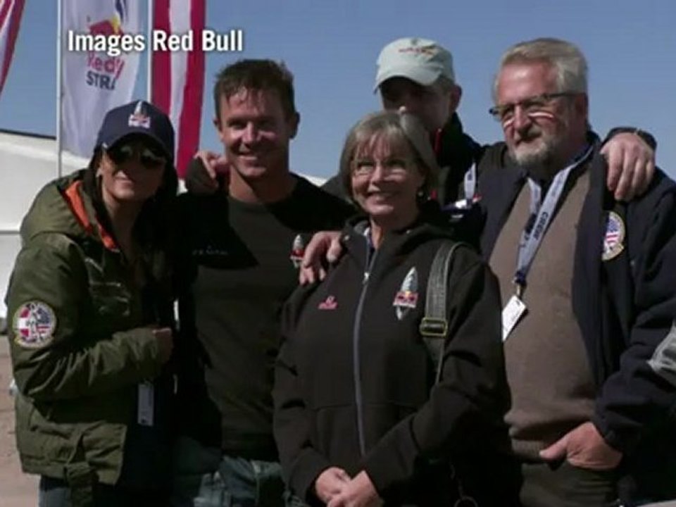 Un Autrichien tente de franchir le mur du son en chute libre