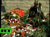 Medvedev lays flowers, signs condolences book for plane crash victims