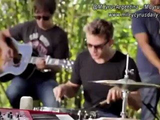 Miley Cyrus - The Backyard Sessions - Lilac Wine [Subtitulado al Español]
