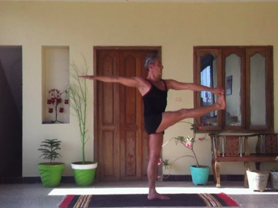 Shakti Yoga Sequence - Renan de Germain