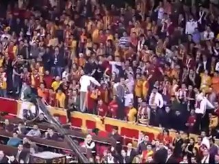 Galatasaray-Olimpija 14 Aralık 2011  ultrAslan-13