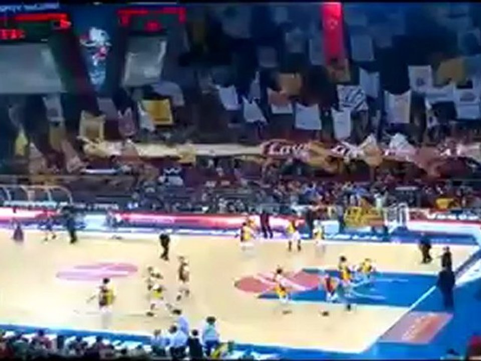 GS - Barcelona  Ambition, Passion, Love Galatasaray koreografi