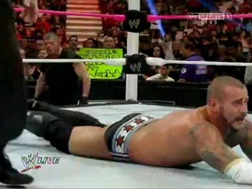 WWE RAW 10/8/12 - Full Show Part 3/3 (HQ) - Monday Night Raw 10/8/2012