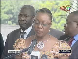 Visite de l’exposition sur le Kiebe-Kiebe, danse initiatique pratiquée dans le nord du pays