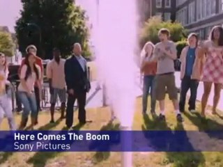 Salma Hayek dazzles at Here Comes The Boom world premiere