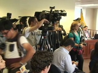 La prohibición de Correa a sus ministros de no dar entrevistas, de nuevo en los tribunales