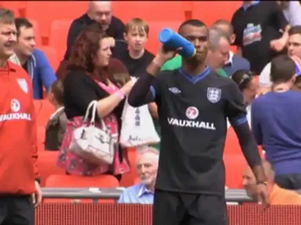 Twitter-Skandal: Hodgson holt Cole zurück